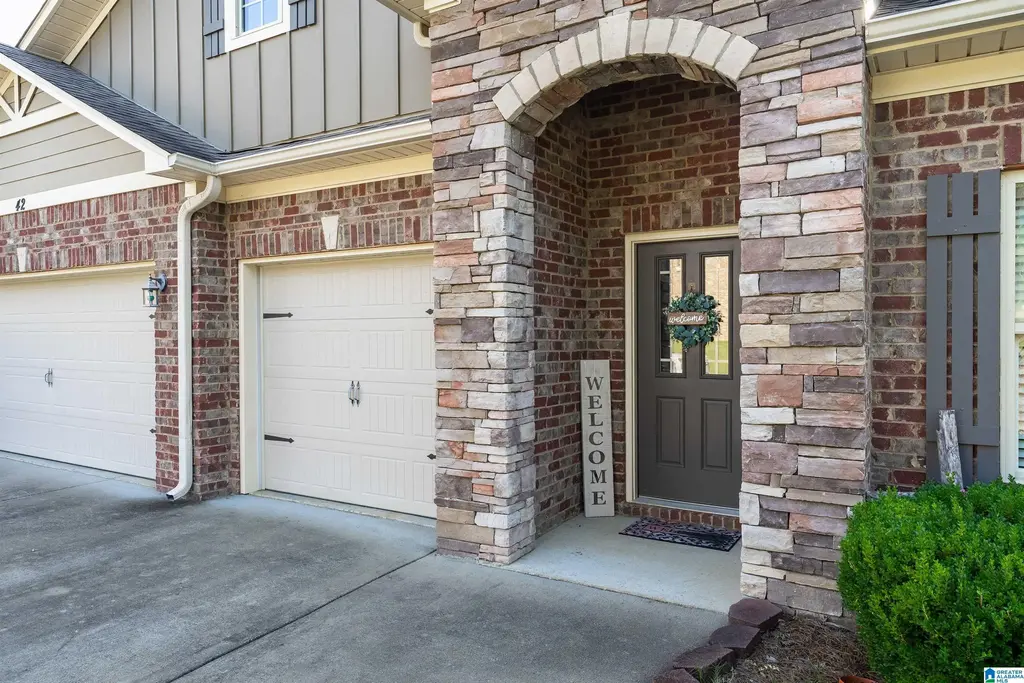 42 Waterford Place, TRUSSVILLE