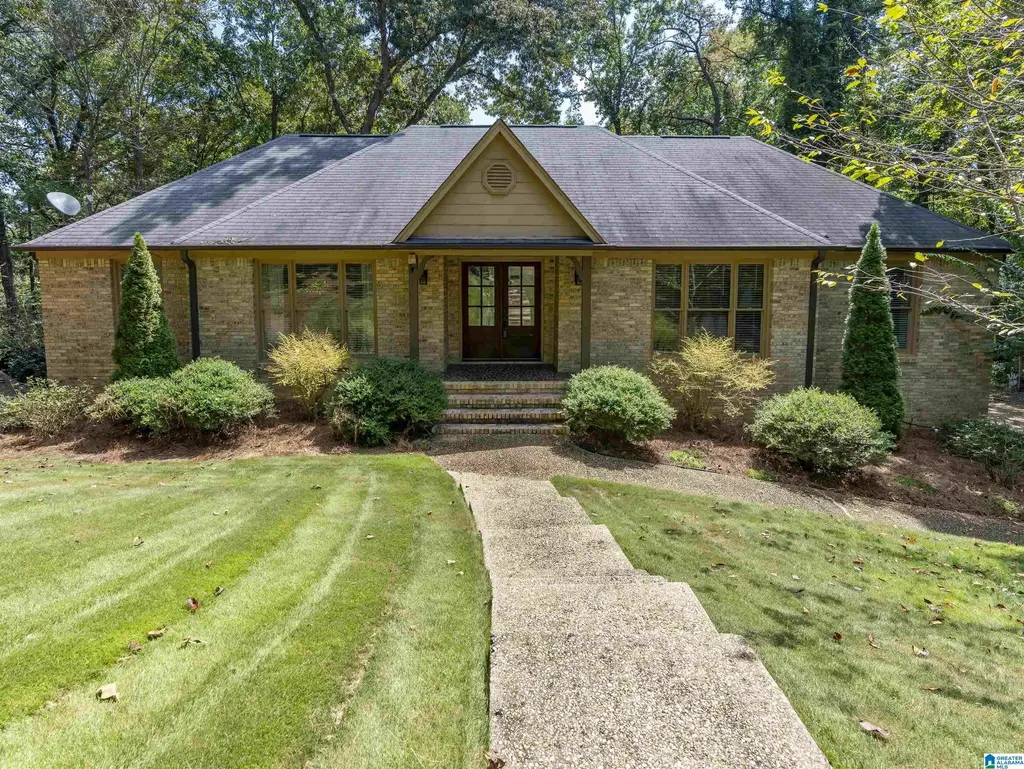 1191 Riverchase Parkway W, HOOVER