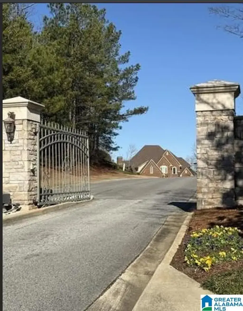 2037 Highland Gate Way, HOOVER