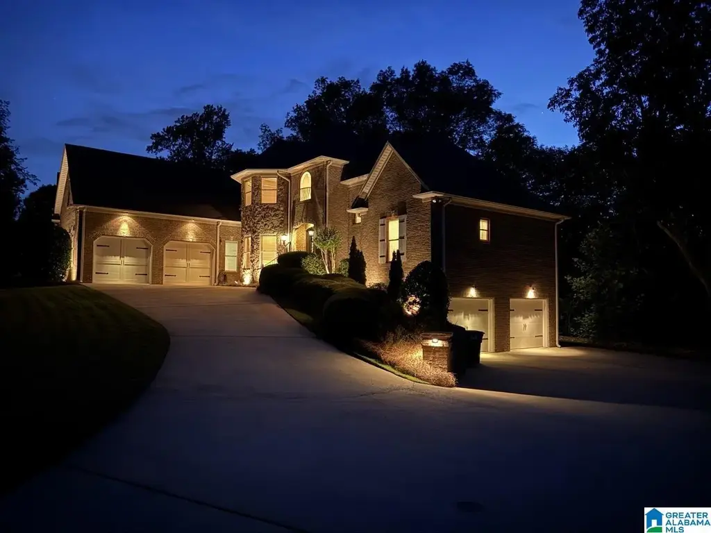 5796 Carrington Lake Parkway, TRUSSVILLE