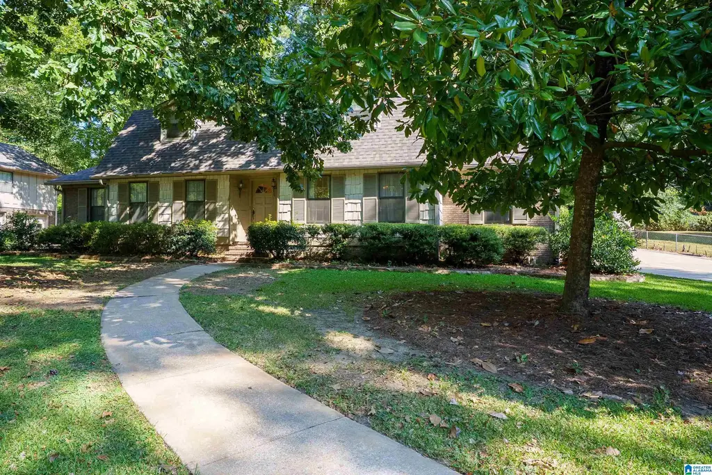 2901 Wisteria Drive, HOOVER