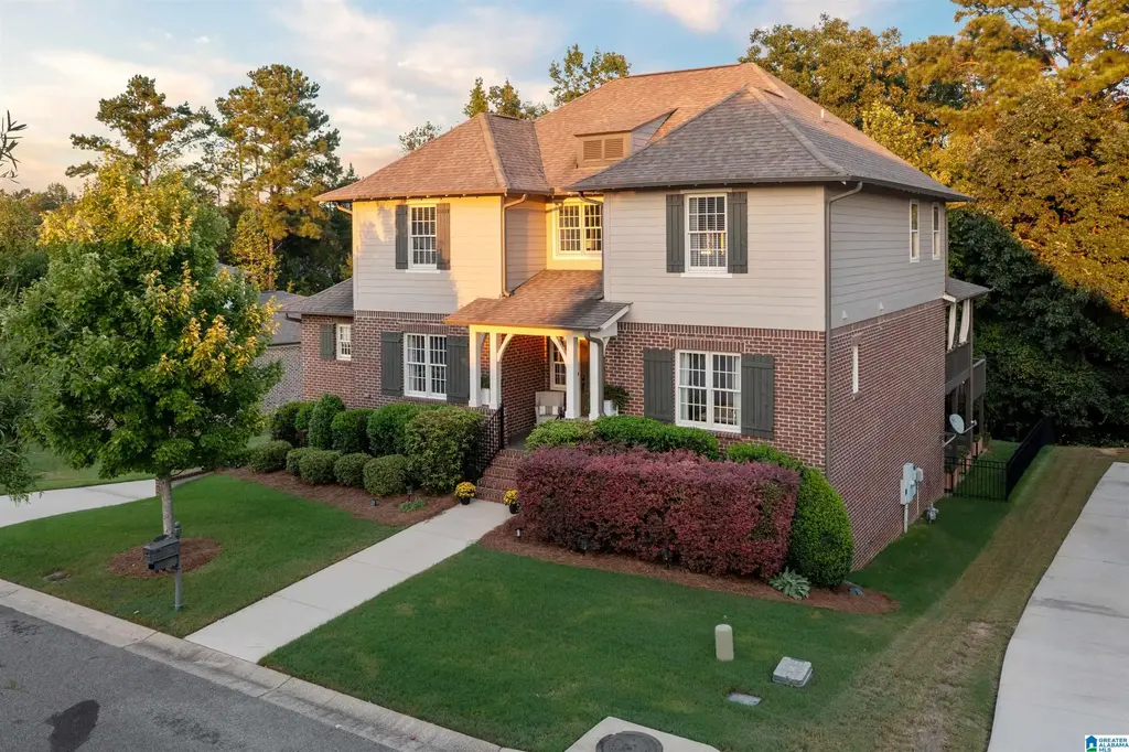 2302 Southampton Drive, HOOVER