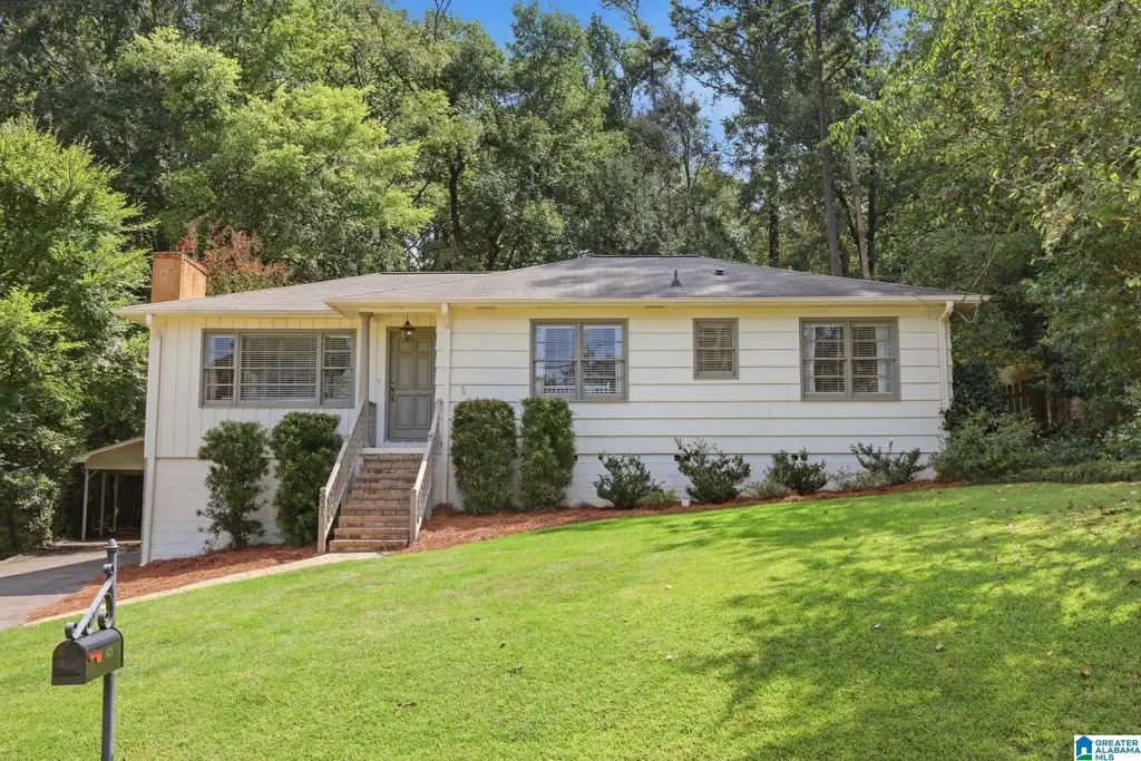 821 Sylvia Drive, HOMEWOOD