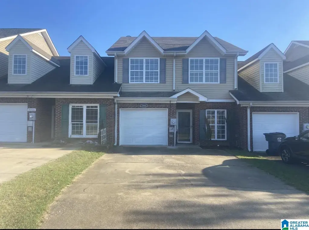 2064 Queens Court, MOODY