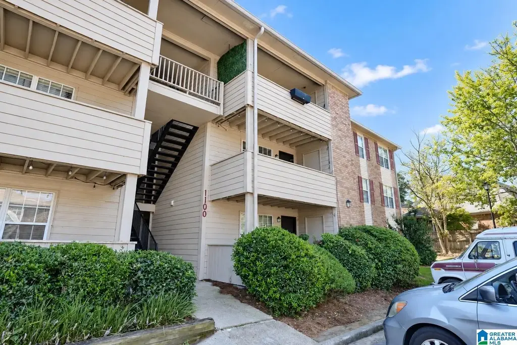 1107 Chapel Creek Drive 1107, HOOVER