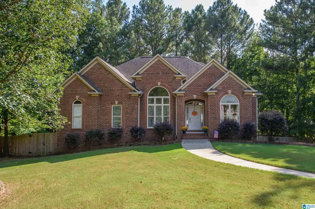 280 Crestview Circle, TRUSSVILLE