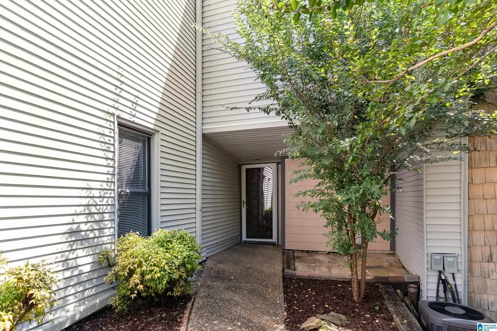 18 Berrywood Drive 18, VESTAVIA HILLS