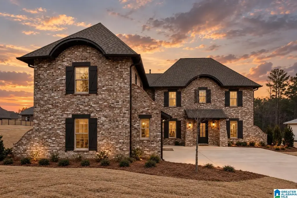 161 Calvert Circle, HOOVER