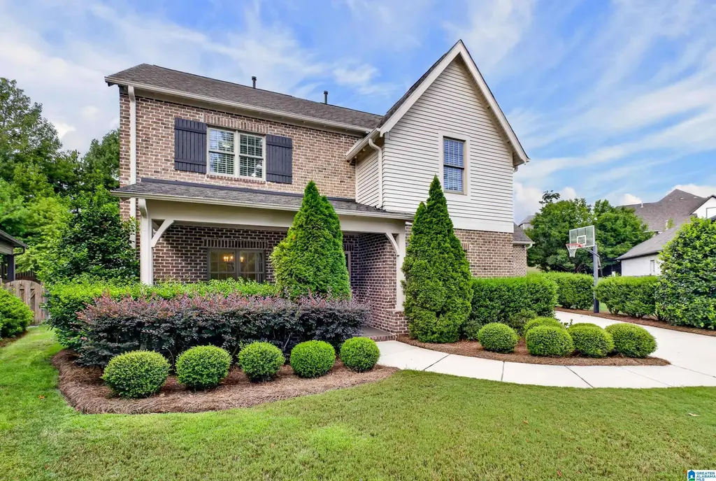 655 Provence Drive, VESTAVIA HILLS