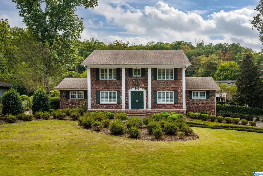 1621 Hays Circle, VESTAVIA HILLS
