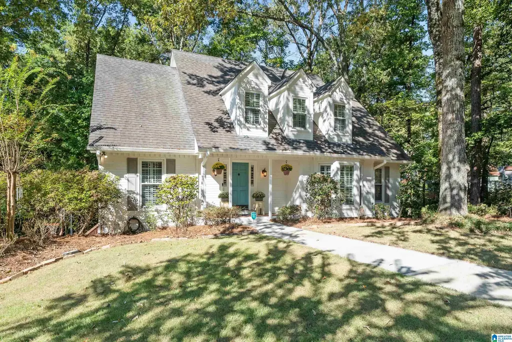 809 Sweetgum Court, HOOVER