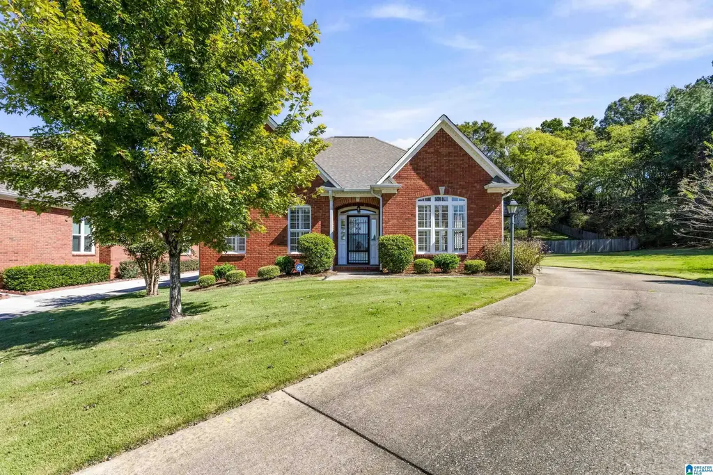557 Magnolia Crest Circle, GARDENDALE