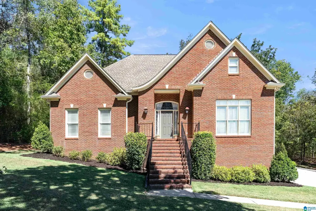 1677 Shades Pointe Drive, HOOVER