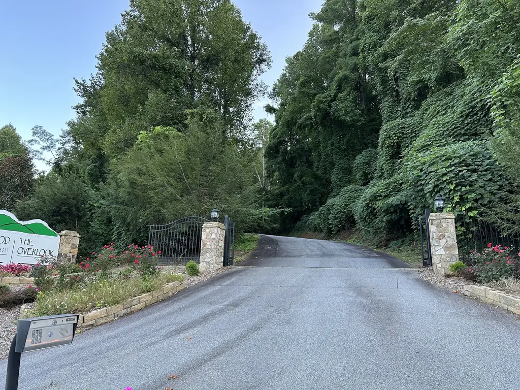 King Mtn Drive, Clayton