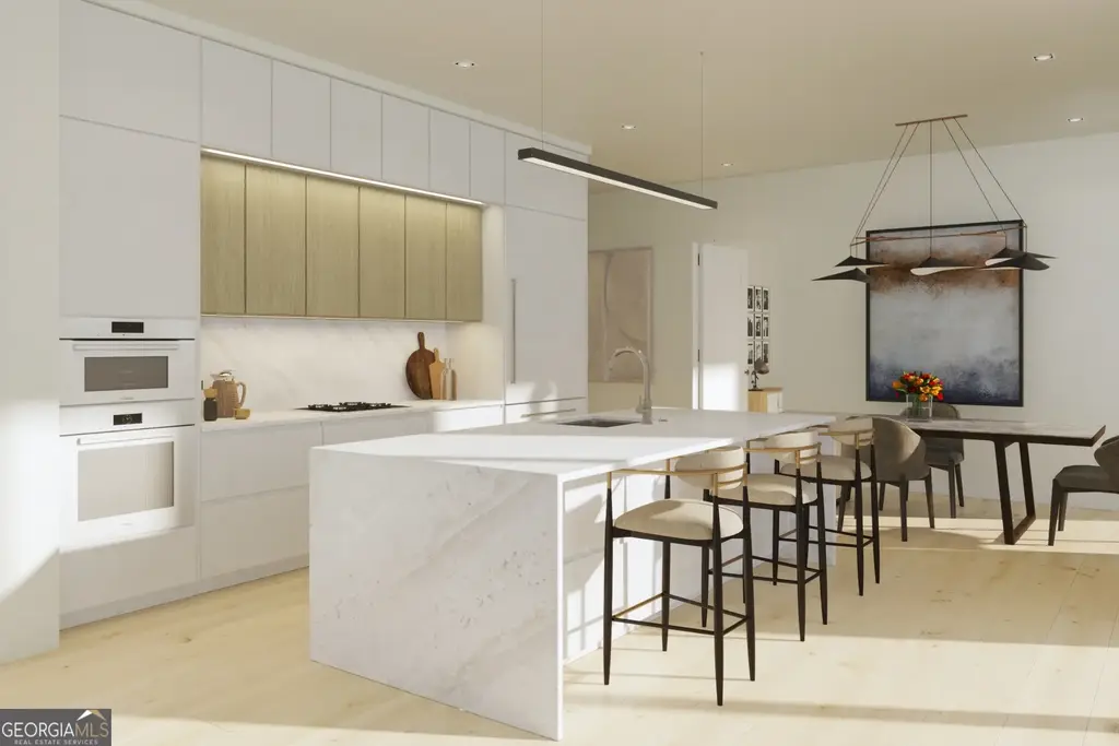 318 Sandy Springs Circle 110, Sandy Springs