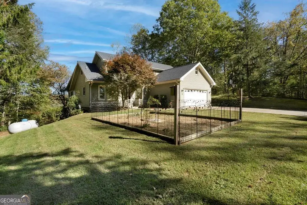 14 Rivendell Way, Hayesville