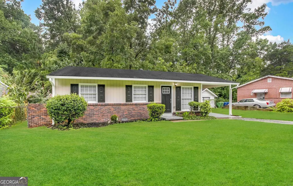 2566 Nw Santa Barbara Drive, Atlanta