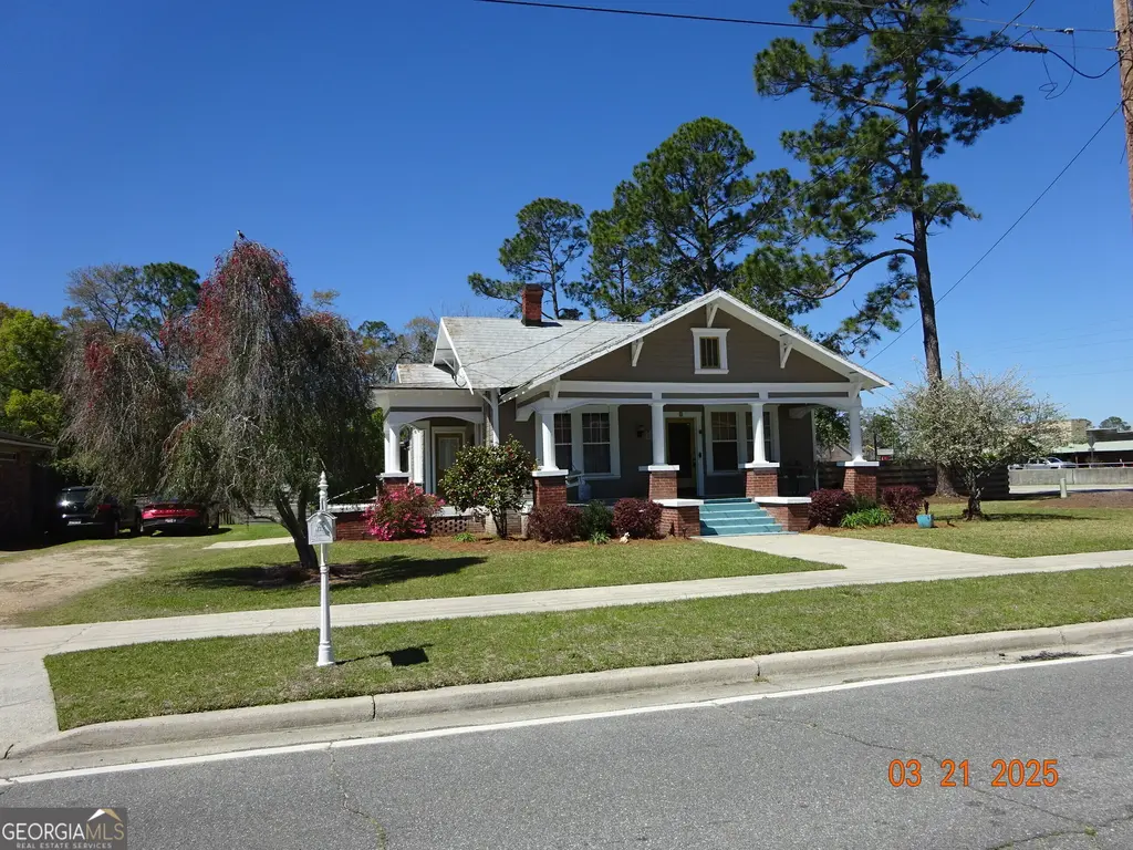 3 S Spring Street, Claxton