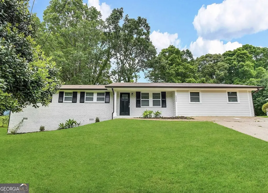 6026 S Bear Drive, Douglasville