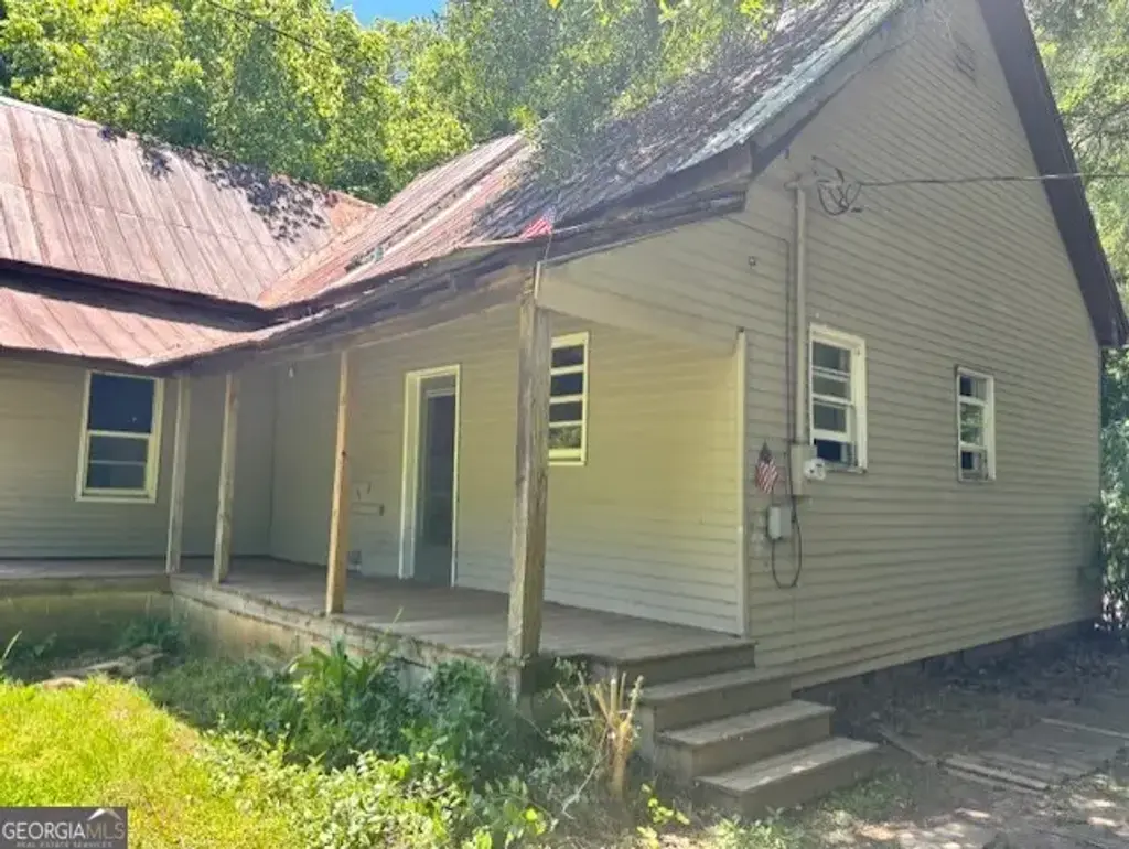 585 Huddleston Road, Fayetteville