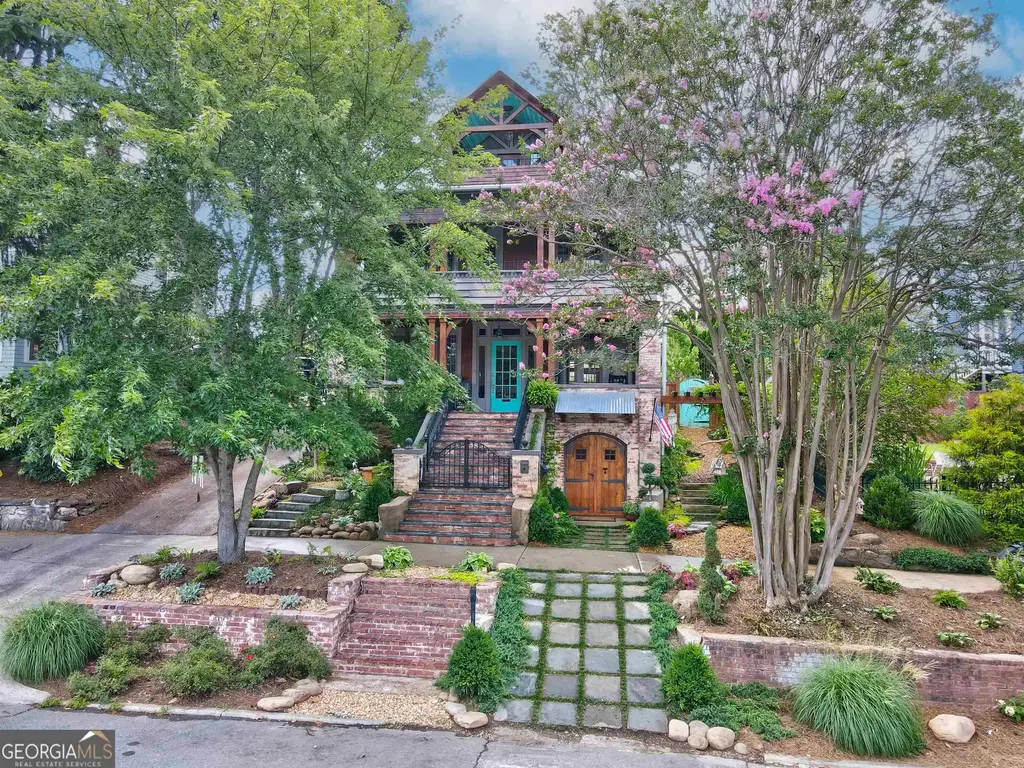 407 E 3rd Street, Rome