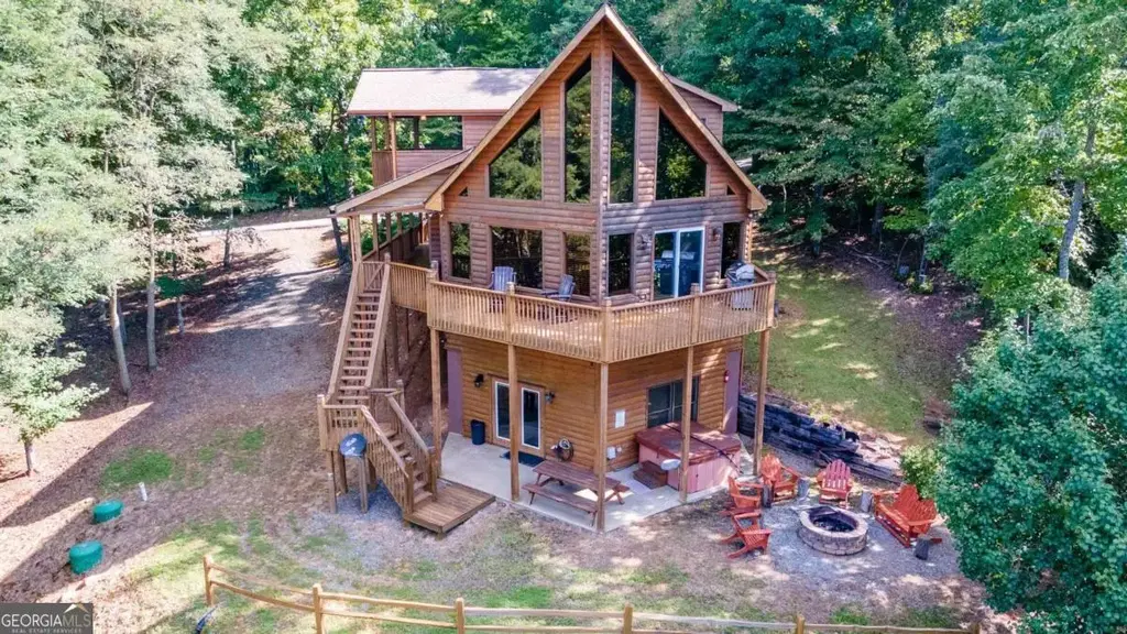 192 Oak Ridge Way, Morganton
