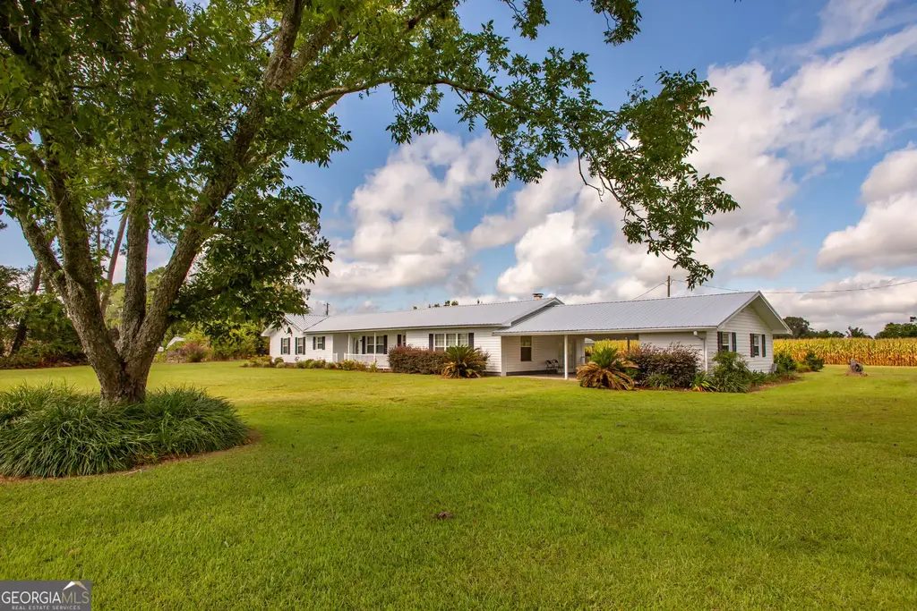 596 Teakwood Road, Alma