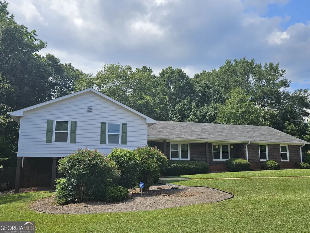 160 Edgewood Drive, Athens