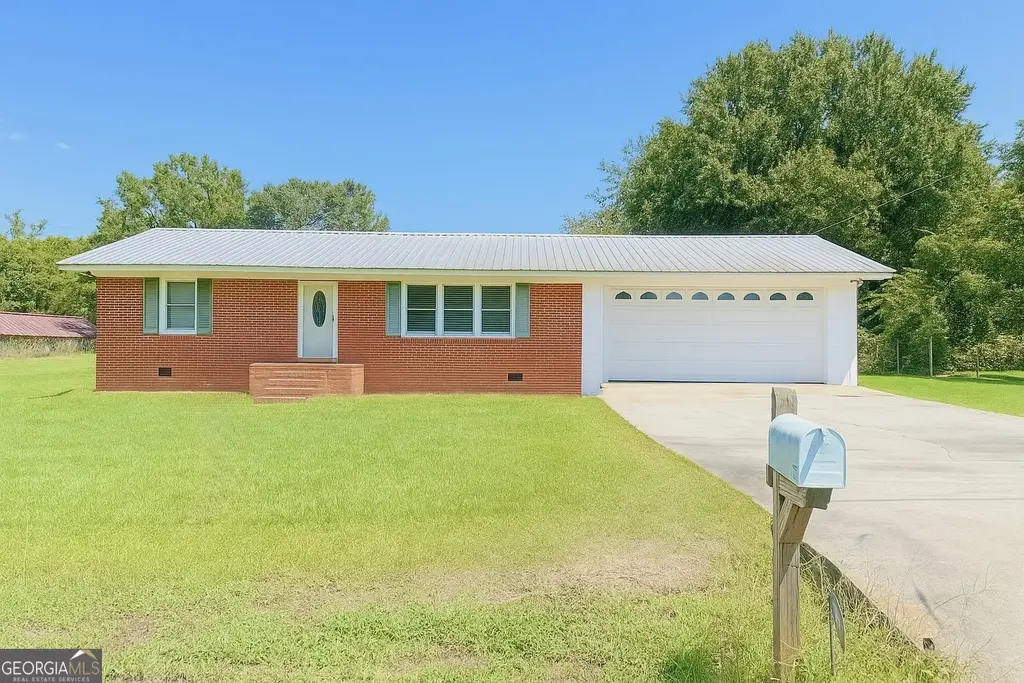 140 Rene Lane, Cochran