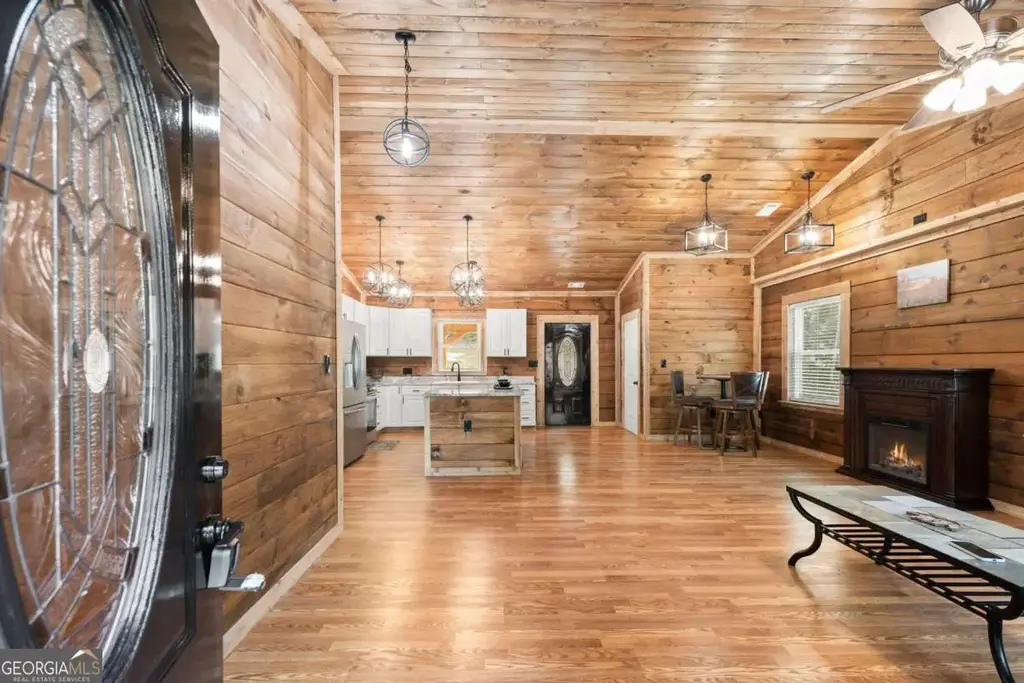 587 Cold Stream Trail, Jasper