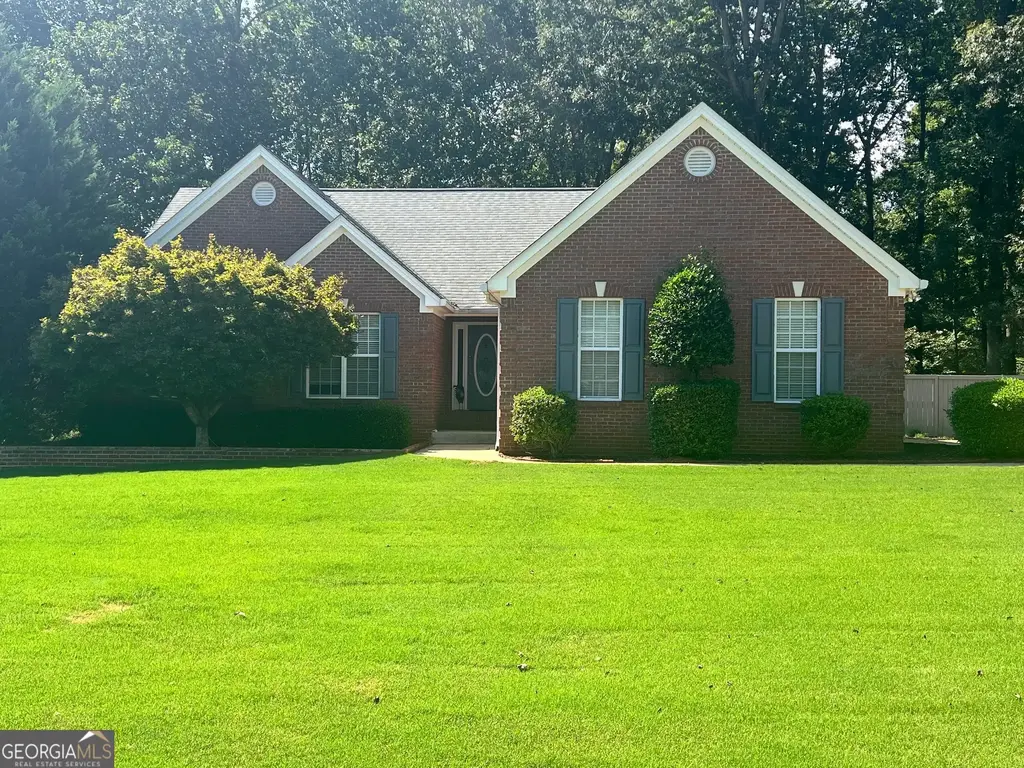 826 Crystal Meadow Drive, Winder