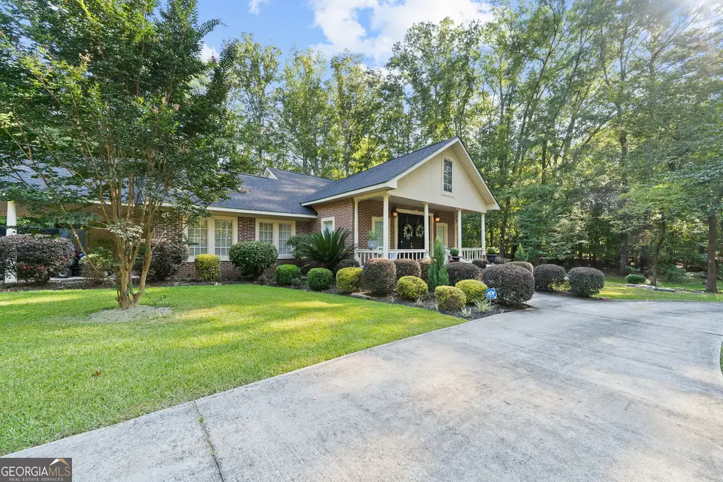 156 Log Cabin Road Ne, Milledgeville
