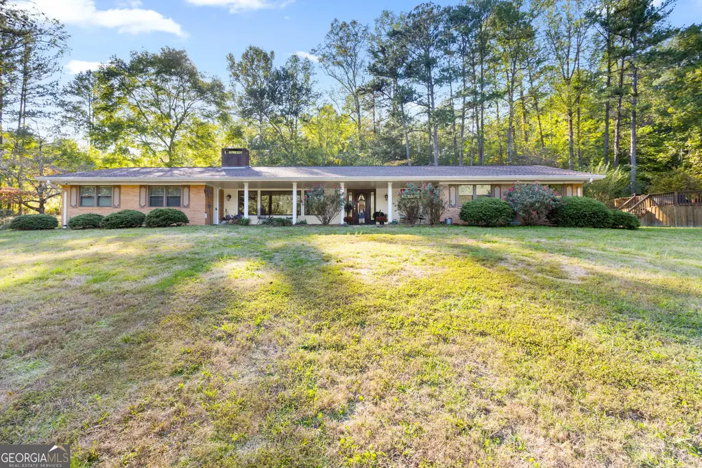 1208 Johnson Road, Chickamauga