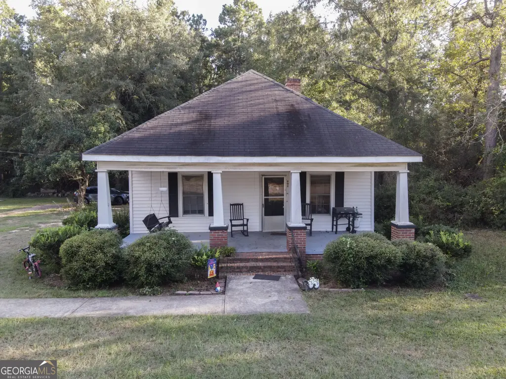 908 E Mccarty Street, Sandersville