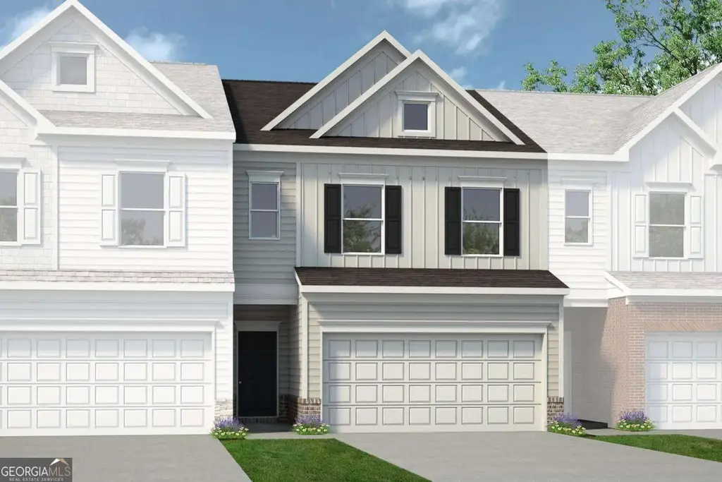 828 Crescent Drive 62, Riverdale