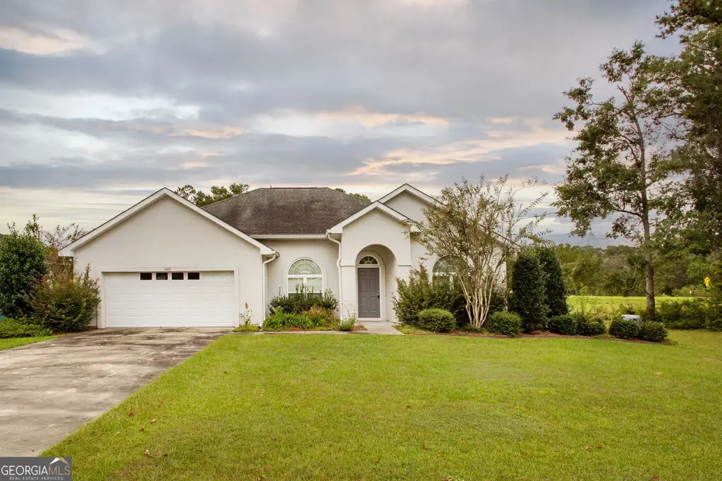 2869 Ben Street, Waycross