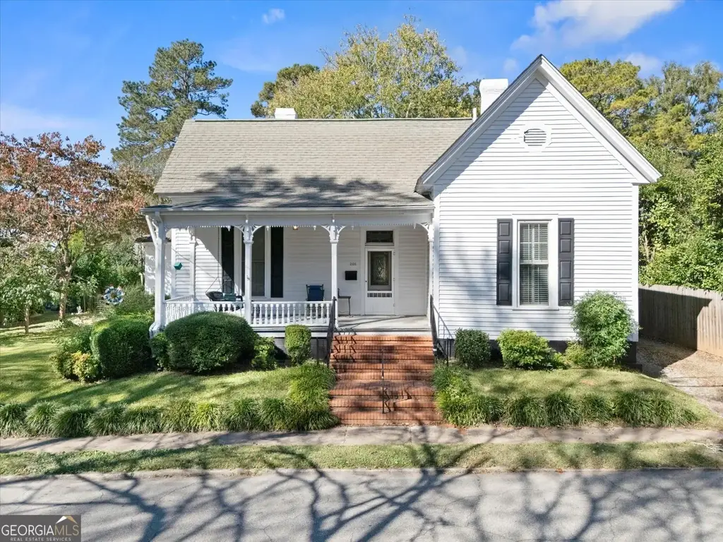 206 S Alexander Avenue, Washington