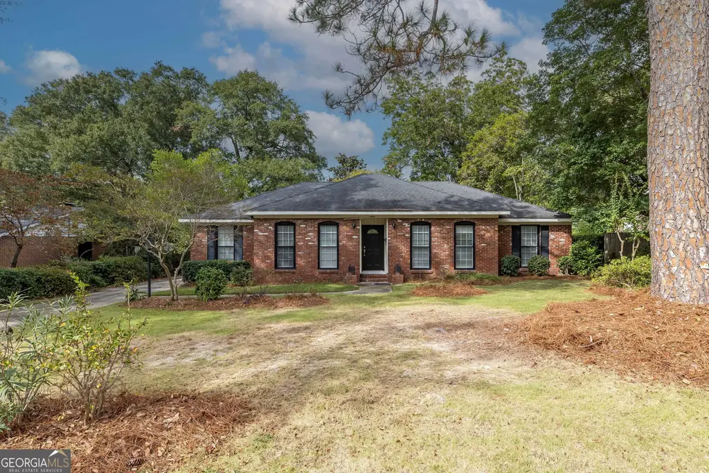 3425 Tomahawk Drive, Columbus