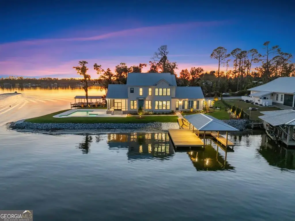 5909 Travis Trail, Lake Park