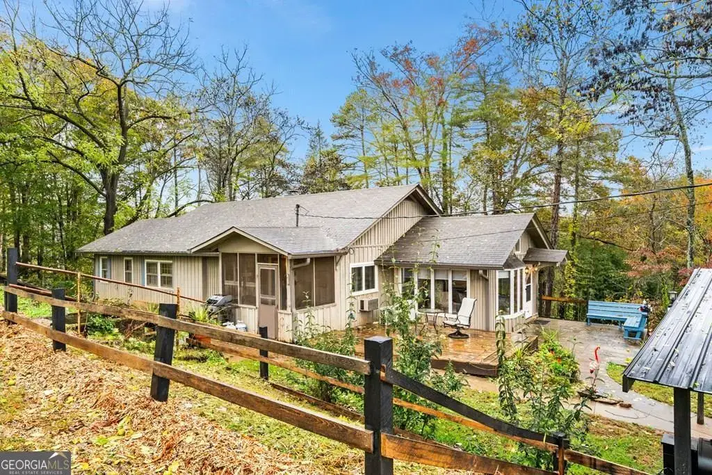 106 Settawig Road, Brasstown