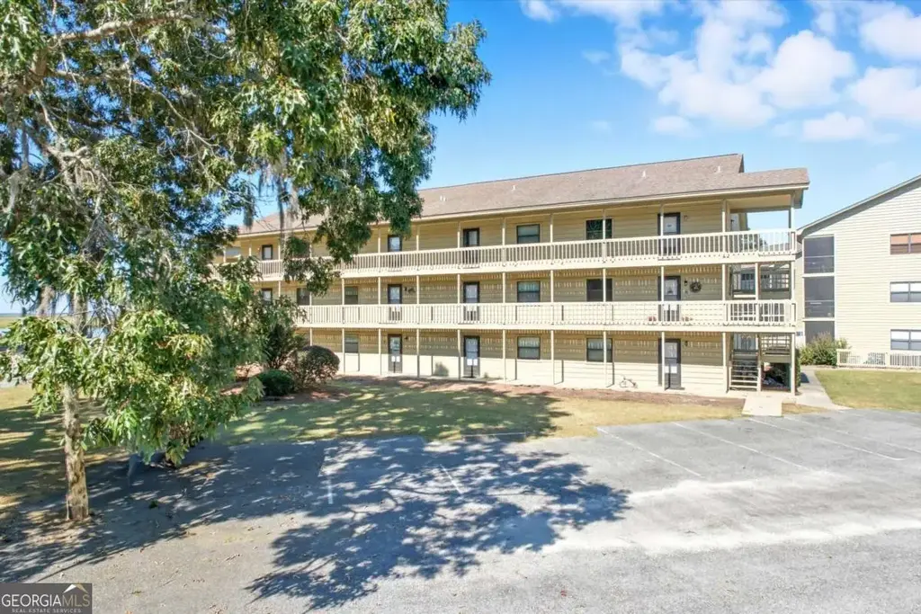 207 Azalea Road 21, Midway