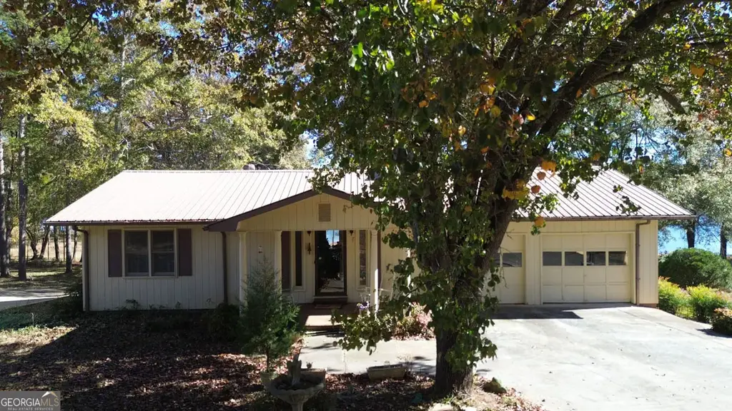 410 Cedar Street, Lavonia