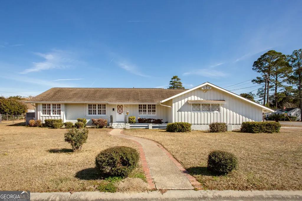 402 Preston Street, Waycross