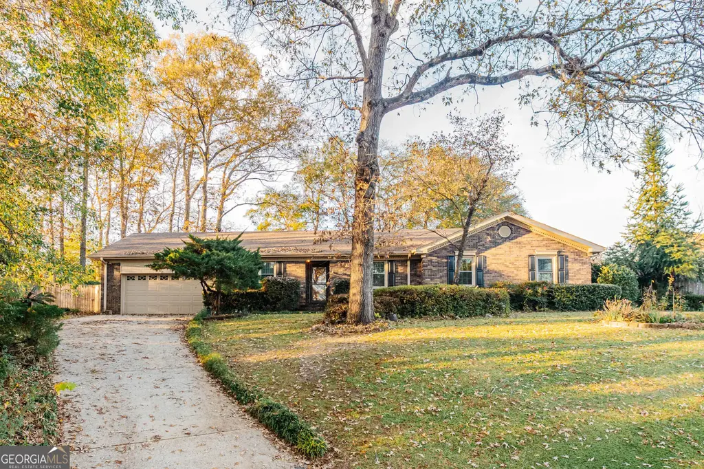 117 Crestwood Court, Centerville