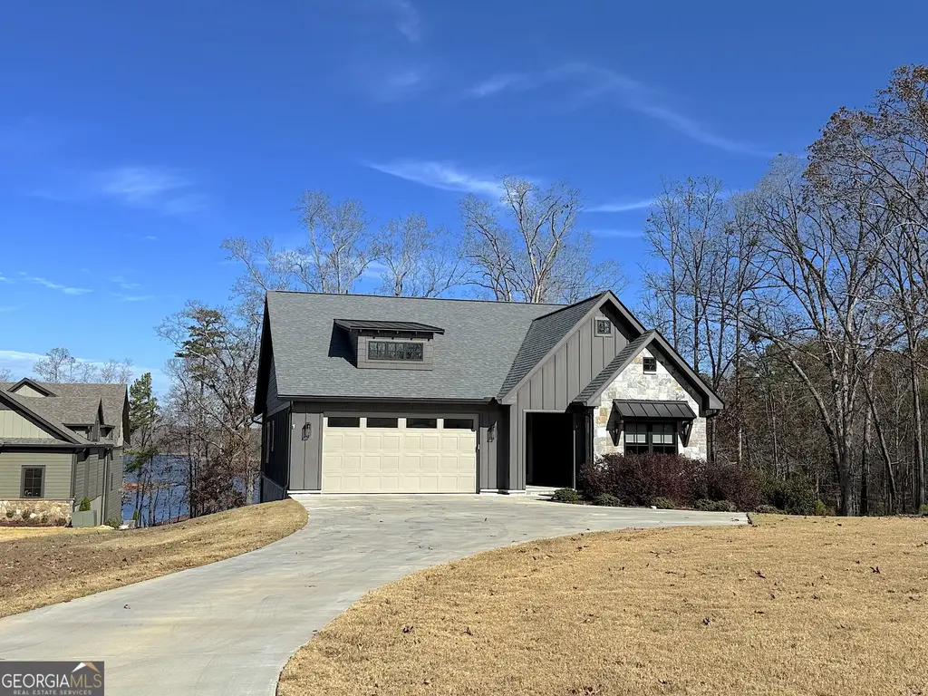 73 Yacht Club Pointe, Hartwell