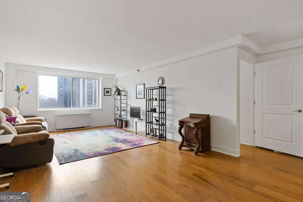 2479 Peachtree Road Ne 402, Atlanta