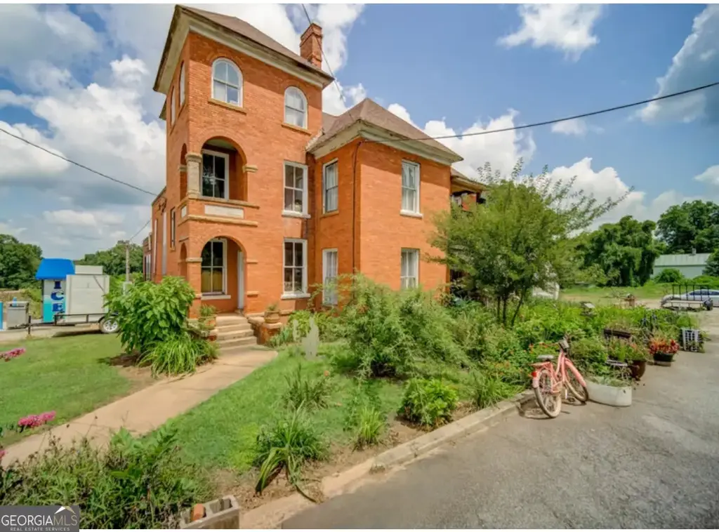 1108 Reville, Greenville