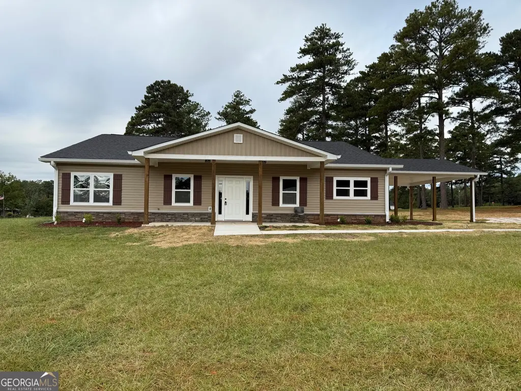 28 Beverly Lane, Thomaston