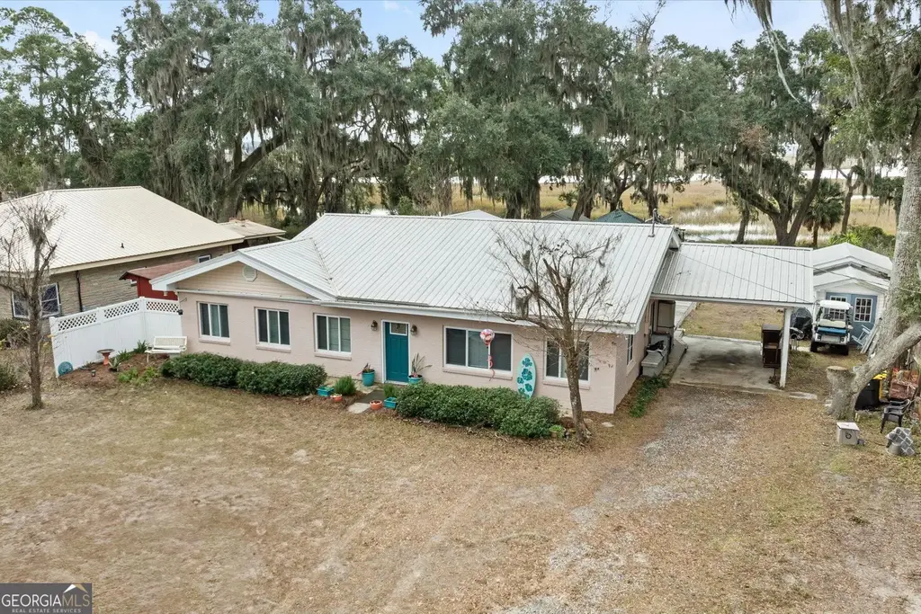 1214 Shell Point Road Ne, Townsend