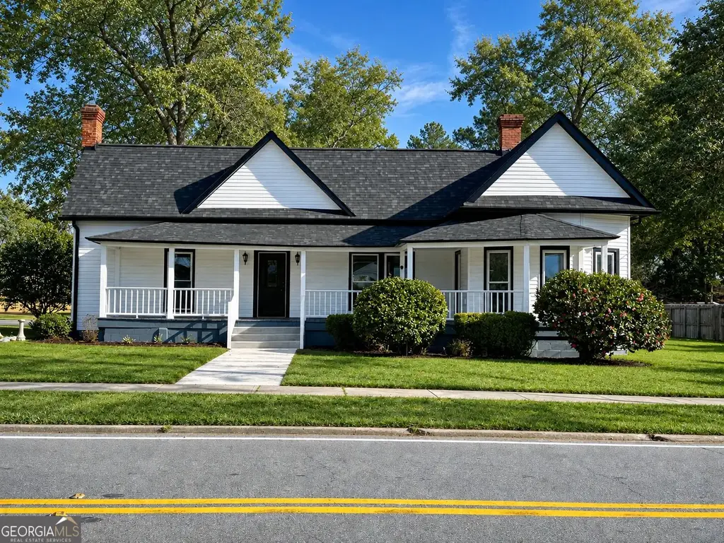 106 N Line Street, Dexter